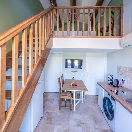 Gite "La Sainte-Croix", Traditional Provencal House For 8 People, Private Swimming-Pool, Air-Conditioner, Beautiful Scenery فيسون-لا-رومان المظهر الخارجي الصورة