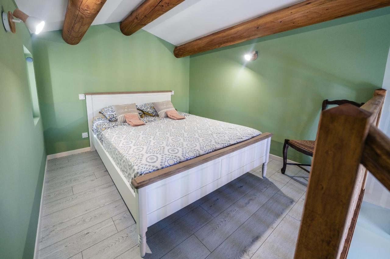Gite "La Sainte-Croix", Traditional Provencal House For 8 People, Private Swimming-Pool, Air-Conditioner, Beautiful Scenery فيسون-لا-رومان المظهر الخارجي الصورة