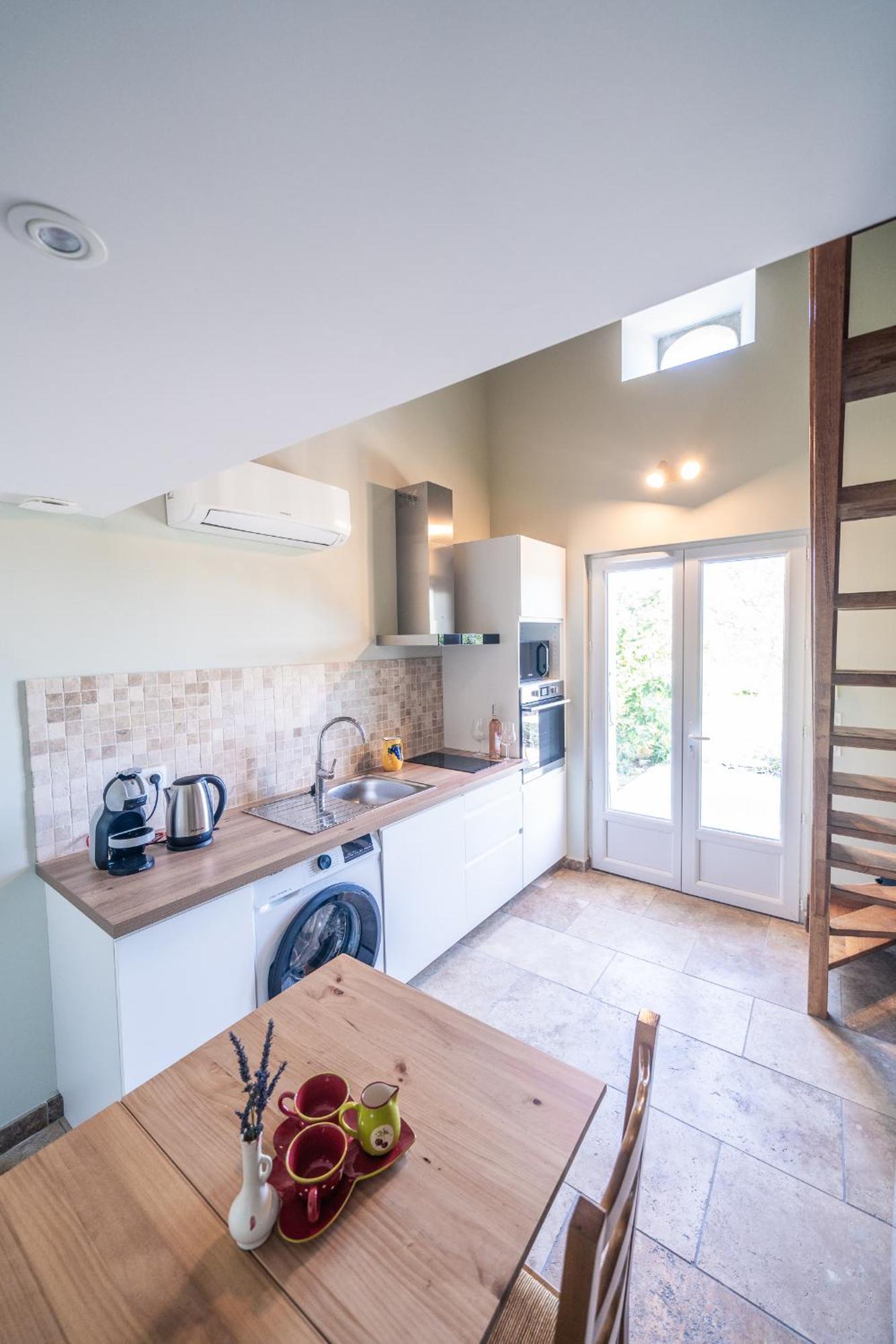 Gite "La Sainte-Croix", Traditional Provencal House For 8 People, Private Swimming-Pool, Air-Conditioner, Beautiful Scenery فيسون-لا-رومان المظهر الخارجي الصورة