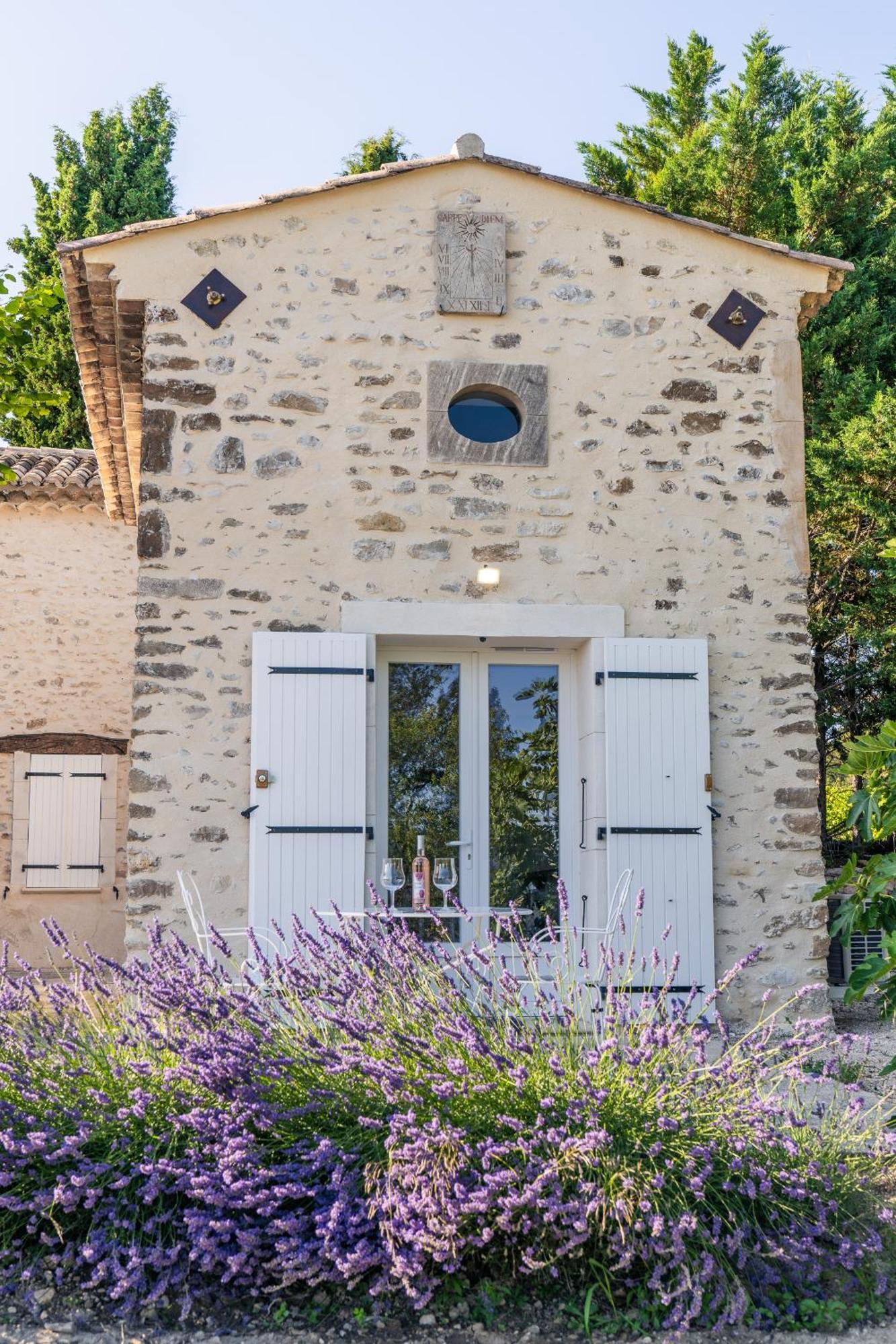 Gite "La Sainte-Croix", Traditional Provencal House For 8 People, Private Swimming-Pool, Air-Conditioner, Beautiful Scenery فيسون-لا-رومان المظهر الخارجي الصورة